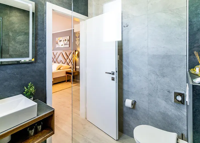 Heritage Stypia (adults Only)